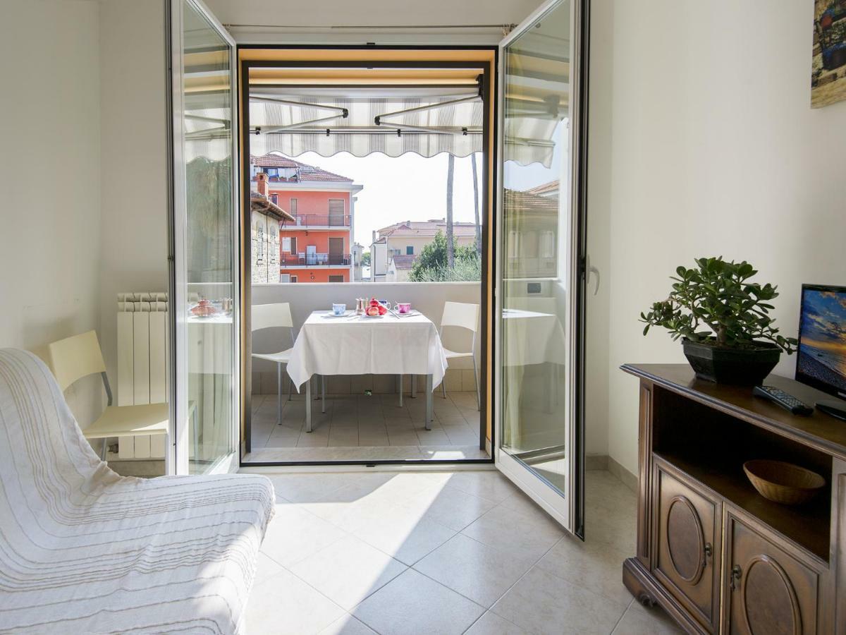 Appartamenti Palmaria Diano Marina Exterior foto